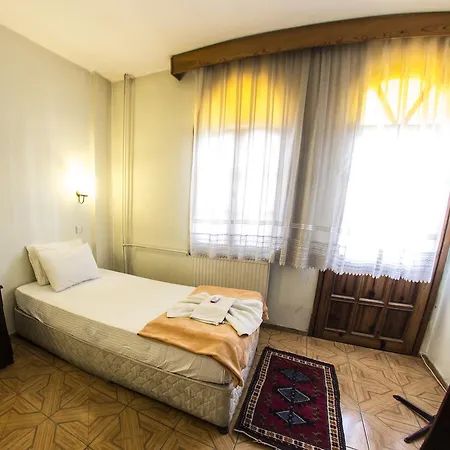 Paris Hotel 3*