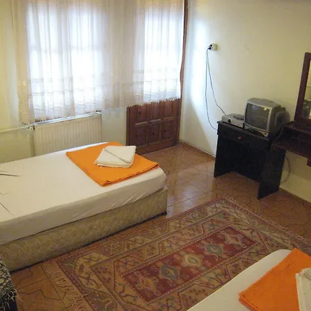 Paris Hotel 3*